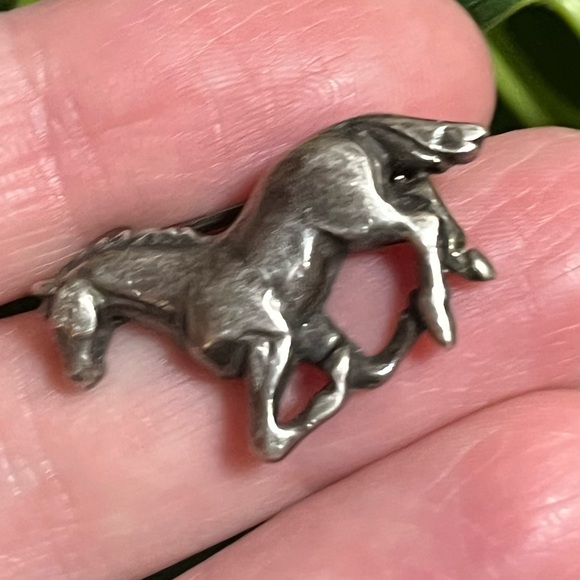 Vintage Sterling Silver Galloping Horse Pin/Pendant - Picture 12 of 12